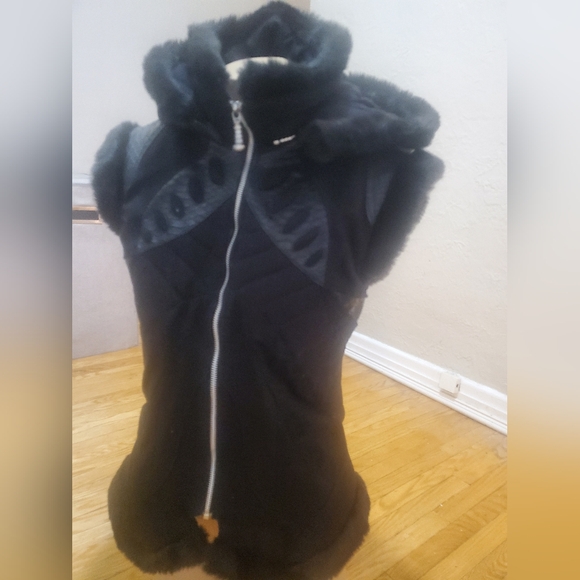 AYYAWEAR- handcrafted women's Vest - Picture 5 of 7